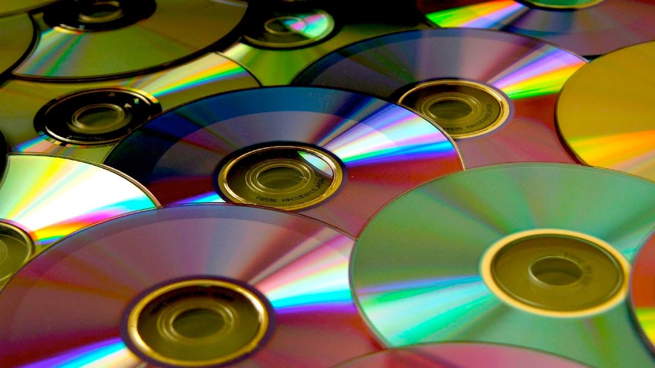 ليس خيال.. قرصًا ضوئيًا بسعة 700 تيرابايت 31 cds