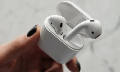 كيفية إصلاح مشكلة تعطّل الميكروفون في سماعات AirPods 1.png