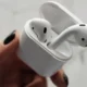 كيفية إصلاح مشكلة تعطّل الميكروفون في سماعات AirPods 1.png