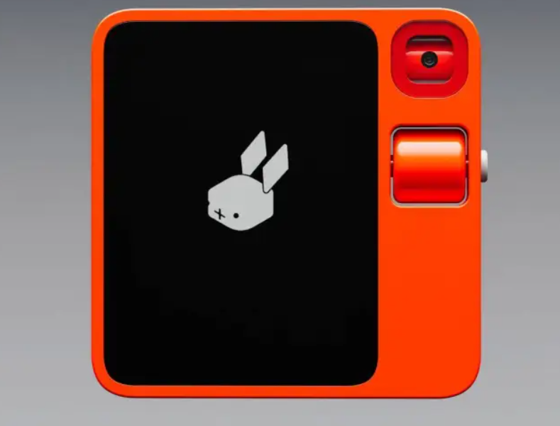 Rabbit R1 بداية عصر ما بعد الهواتف الذكية والتطبيقات