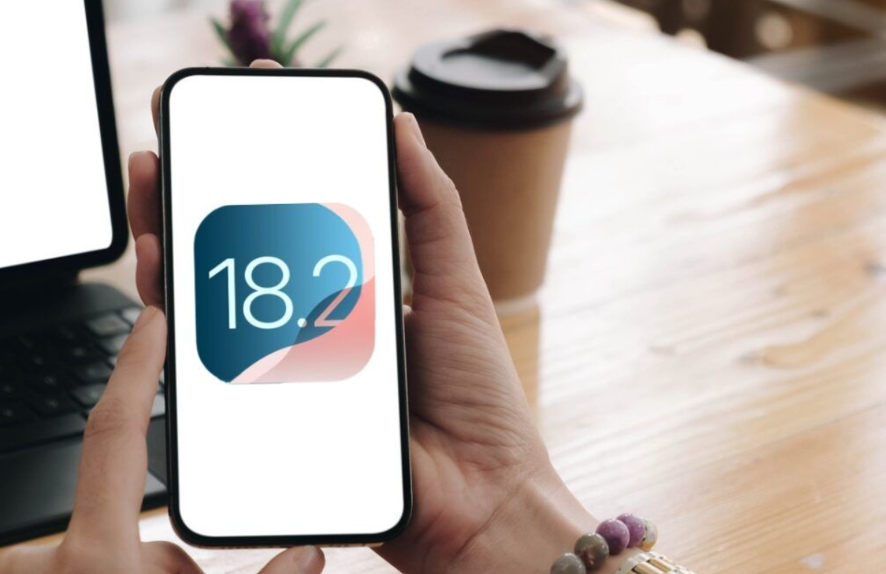 تحديث iOS 18.2 مزايا جديدة قادمة لهواتف آيفون