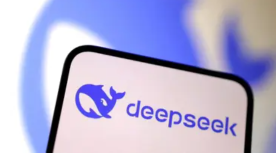 عاصفة DeepSeek كيف هزَّت شركة صينية ناشئة عرش الذكاء الاصطناعي