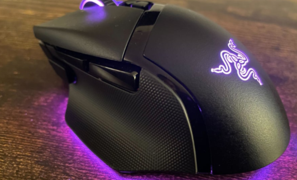 مراجعة شاملة لفأرة Razer Basilisk V3 Pro 35K وقاعدة الشحن Razer Mouse Dock Pro