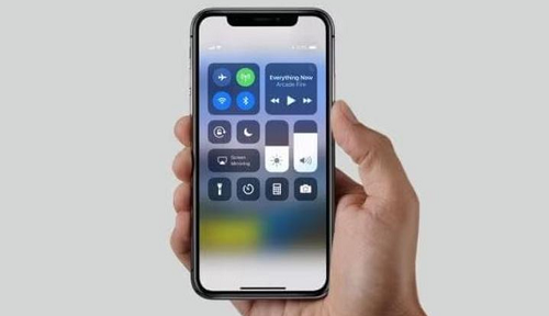 آبل تُصدر تحذيرًا عالميًا من هجمات تجسسية تستهدف مستخدمي آيفون