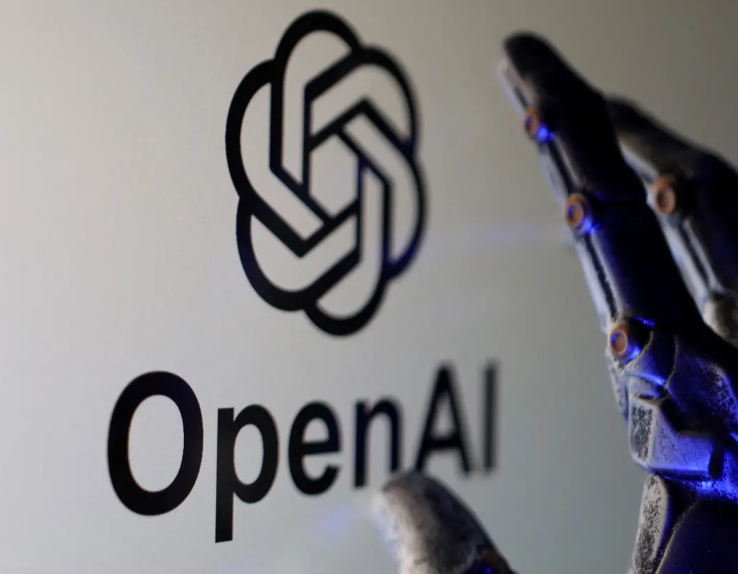 شراكة تاريخية بين OpenAI وio نحو أجهزة ذكاء اصطناعي بتصميم ثوري