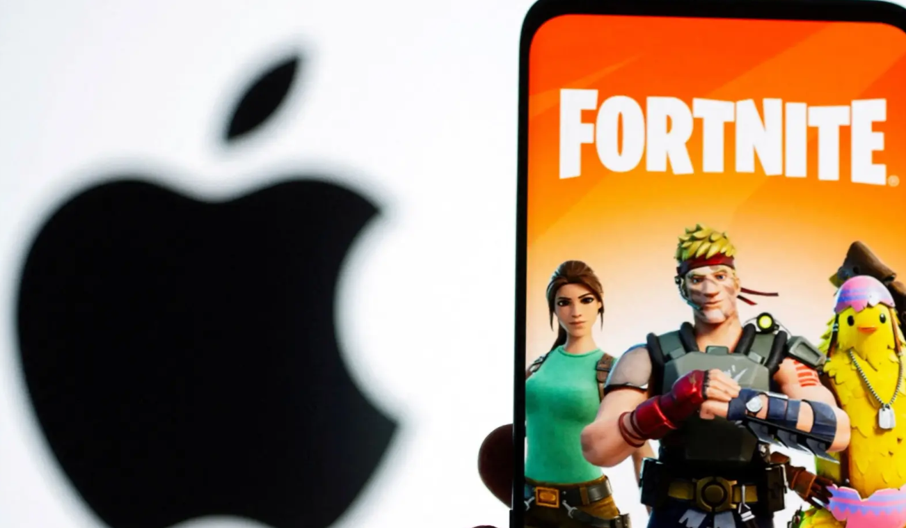 عودة فورتنايت إلى متجر أبل بعد خمس سنوات من الغياب نهاية نزاع طويل