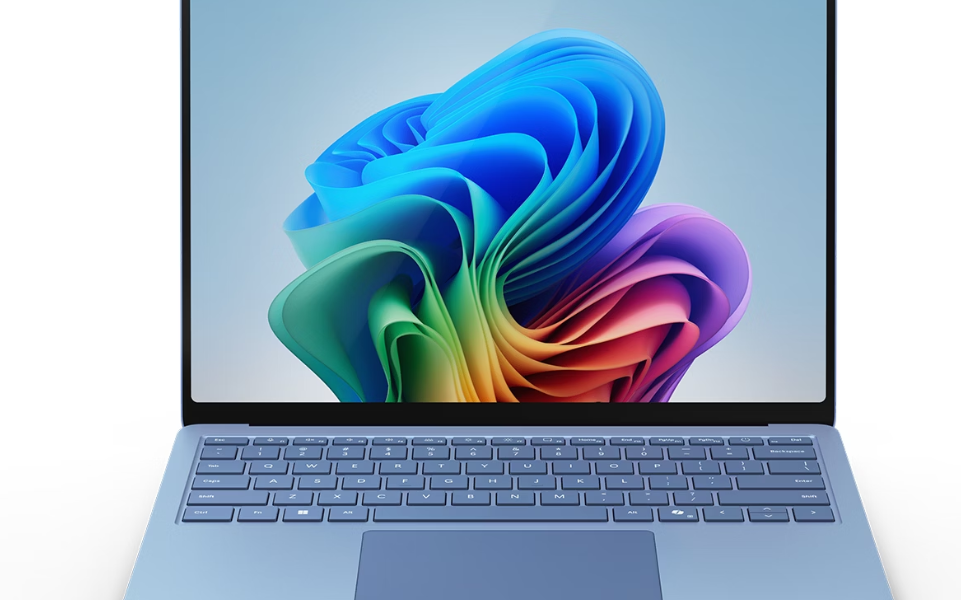 مايكروسوفت تكشف عن جهاز Surface Laptop 13 إنشًا الجديد جهاز محمول صغير الأداء الكبير