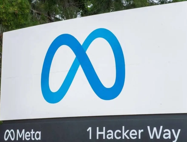 ميتا تعيد ترتيب أوراقها في سباق الذكاء الاصطناعي إقالات، استثمارات ضخمة، وتحولات استراتيجية