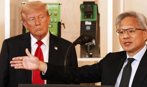 ترامب يتراجع عن تفكيك إنفيديا من الجهل إلى الإعجاب