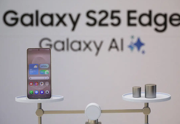 سامسونج تستعد لتعزيز هواتفها الذكية بذكاء اصطناعي متعدد المصادر خارج إطار Gemini