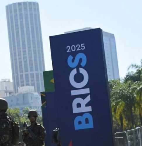 قادة بريكس يدفعون نحو حماية البيانات من تغوّل الذكاء الاصطناعي