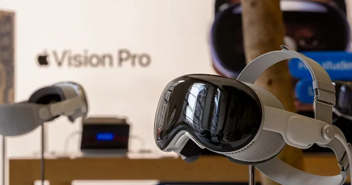 لماذا تُبطئ أبل طرح محتوى سماعة Vision Pro