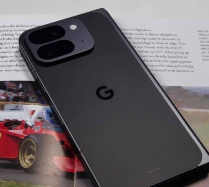 جوجل تكشف عن Pixel 10 Pro Fold أول هاتف قابل للطي بمقاومة كاملة للماء والغبار