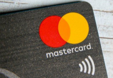 ماستر كارد تحت المجهر جدل الرقابة يمتد إلى بثوث Riot Games