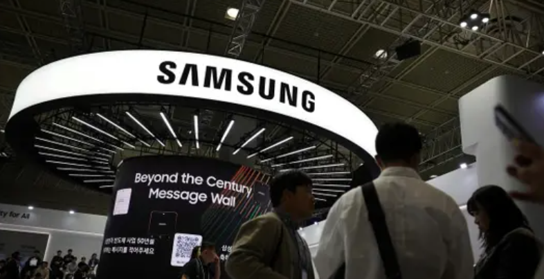 سامسونغ تبدأ بطرح واجهة One UI 8 المستقرة لهواتف Galaxy S25