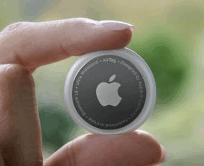 AirTag يكشف لغز سرقة حقيبة في مطار لوس أنجلوس