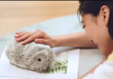 كاسيو تطلق موفلين حيوان أليف افتراضي بالذكاء الاصطناعي لتعزيز الصحة النفسية