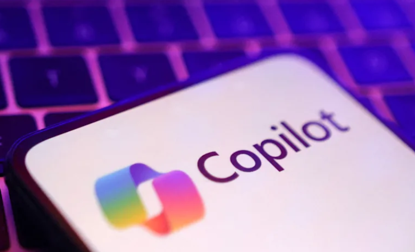 مايكروسوفت تدرس إدماج نماذج أنثروبيك كلود في أوفيس 365 لتعزيز قدرات كوبايلوت