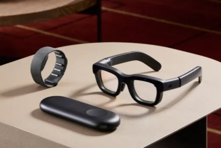 ميتا تكشف عن خطط لنظارات ذكية بشاشتين بديل ميسور قبل إطلاق أوريون للواقع المعزز