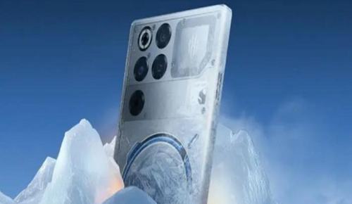 ريدماغيك تكشف عن أول هاتف بنظام تبريد سائل في العالم Redmagic 11 Pro