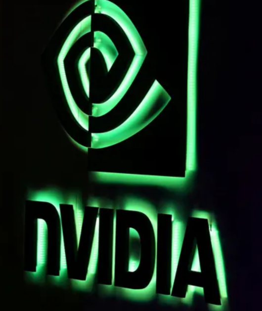 تطبيق نافس الذكي نقلة رقمية في دعم التوظيف والتدريب للمواطنين الإماراتيين 17