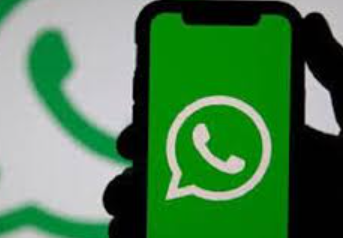 آيفون 2027 تصميم ثوري بكاميرا مخفية وشاشة بلا حواف 24