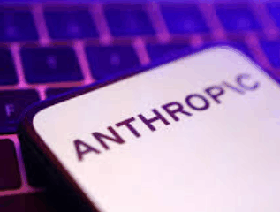 آيفون 2027 تصميم ثوري بكاميرا مخفية وشاشة بلا حواف 27