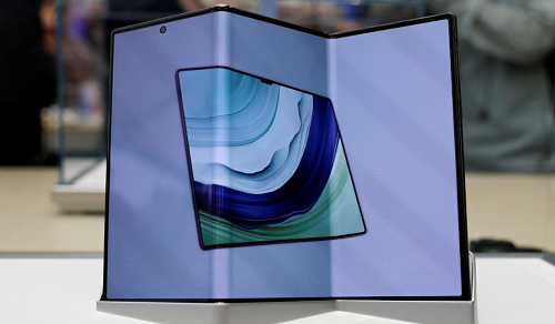 شاومي تستعد لمنافسة سامسونج وهواوي ظهور أول هاتف قابل للطي ثلاثيًا في سجلات الاعتماد