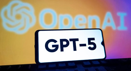 OpenAI تُطلق GPT-5.2 نسخة محسّنة تُشعل المنافسة مع جوجل