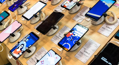 موجة غلاء تضرب عتاد الهواتف الذكية ارتفاع أسعار الذاكرة يهدد مواصفات هواتف 2026