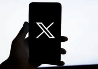 واتساب يختبر أداة جديدة لمساعدة الأعضاء الجدد على فهم سياق المحادثات في مجموعات أندرويد 11