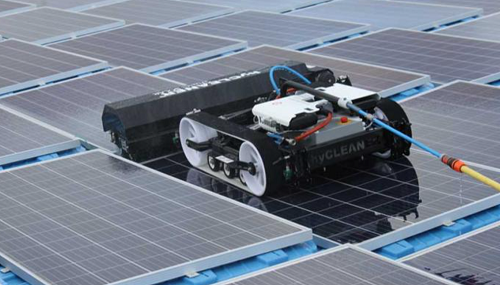 روبوت ذكي يعمل بالطاقة الشمسية يرافقك أينما كنت ويزوّدك بالكهرباء طوال اليوم