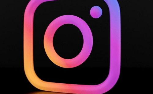 مستقبل إنستغرام في عصر الصور المولدة بالذكاء الاصطناعي هل انتهى زمن الواقعية الرقمية