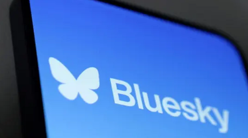 بلوسكاي تطلق شارة مباشر الآن لجميع المستخدمين ضمن تحديث جديد