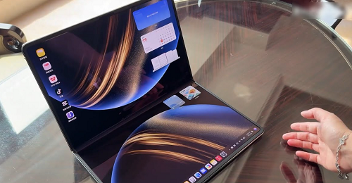 هواوي تدخل عالم التابلت القابل للطي بسعر مرتفع يثير الجدل