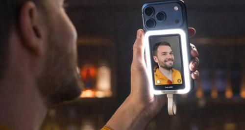 Insta360 تكشف عن Snap شاشة ذكية لتحويل الكاميرا الخلفية إلى أداة سيلفي احترافية