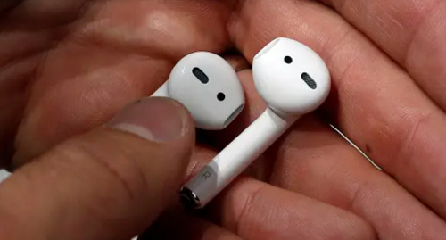 آبل تطوّر AirPods بكاميرات وذكاء بصري لفهم العالم المحيط بالمستخدم