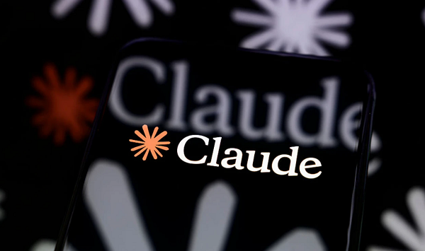 أنثروبيك تجعل الوضع التلقائي في Claude Code افتراضيًا.. برمجة أكثر استقلالية