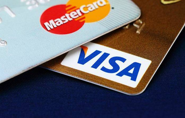 فيزا تختبر الدفع بالبطاقات الدولية في سورية تمهيدًا لتوسيع الخدمة