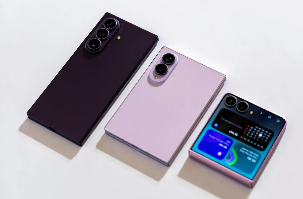 تحديث أمان سامسونج يصل إلى هواتف Galaxy القابلة للطي لإصلاح 56 ثغرة