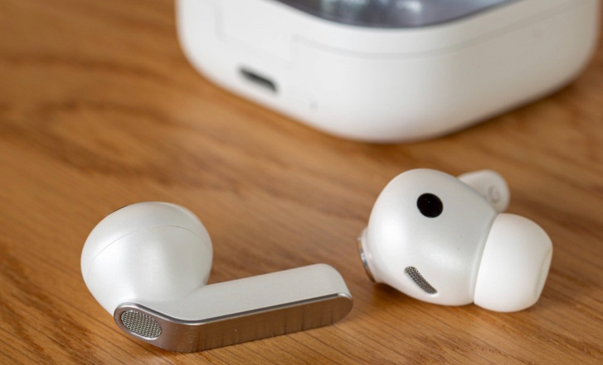 ميزة Hearing Aid في Galaxy Buds تحصل على اعتماد FDA لدعم السمع