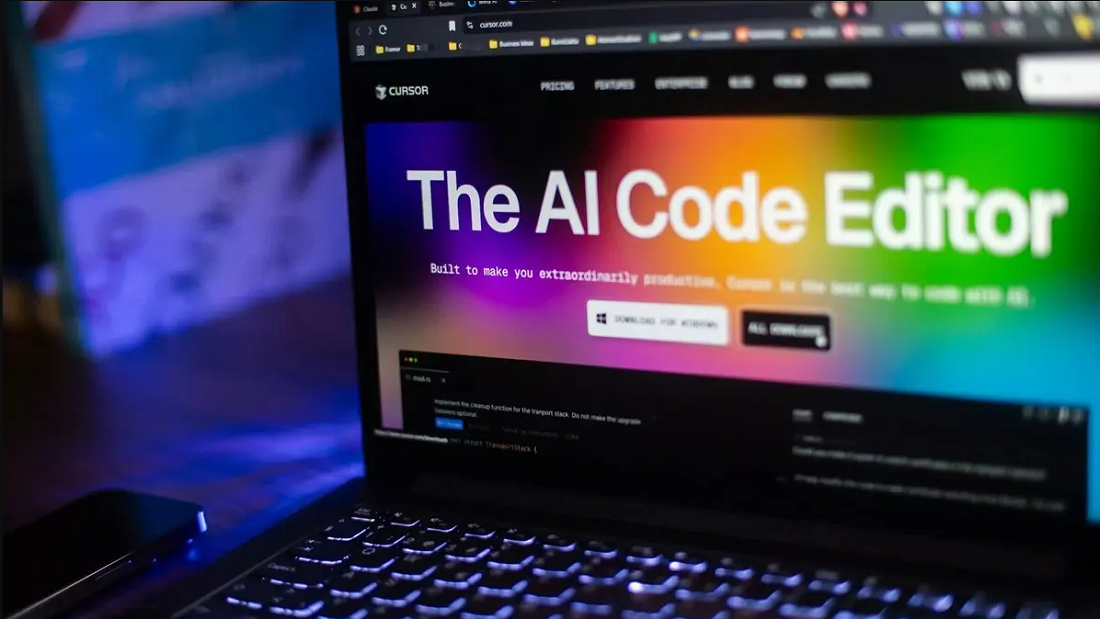 Claude Code يثير الجدل. هل حوّل البرمجة إلى مجرد ضغط على زر Enter؟