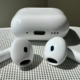 قابلية إصلاح AirPods 4. سماعات أبل تحصل على صفر من 10 1