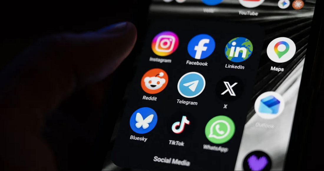 قيود كاليفورنيا على مواقع التواصل. قوانين جديدة لحماية الأطفال من الإدمان الرقمي