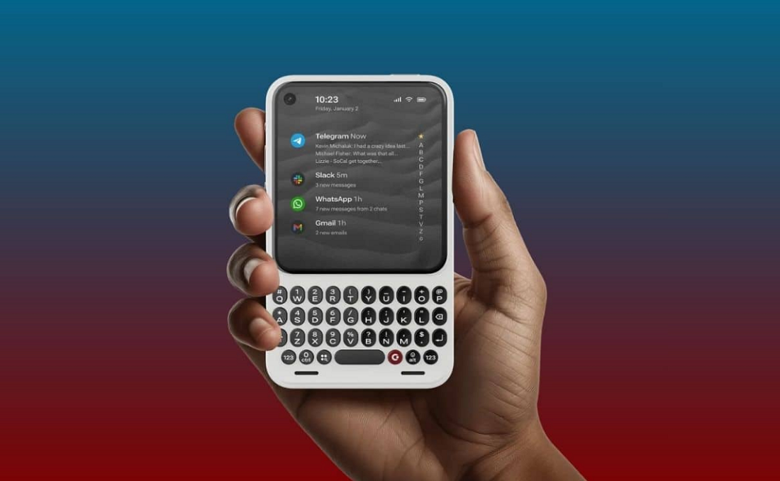 هاتف Clicks Communicator. شبيه بلاك بيري يصل إلى المستخدمين في ديسمبر 1