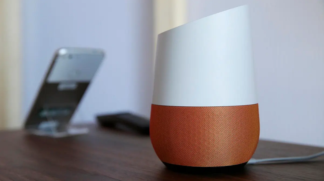وكلاء الذكاء الاصطناعي في Google Home. تحكم صوتي في أجهزة المنزل الذكي