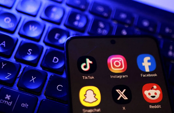 حظر مواقع التواصل للأطفال في تركيا يبدأ في نوفمبر بحد أدنى 15 عامًا 20 حظر مواقع التواصل للأطفال في تركيا يبدأ في نوفمبر بحد أدنى 15 عامًا